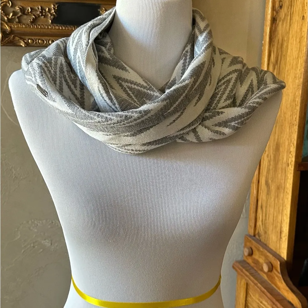 Calvin Klein Infinity Scarf - Image 2