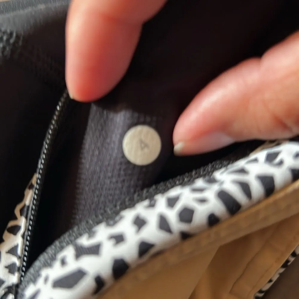 LULULEMON Pace Rival Crop Mixed Fabric Size 4 - Image 11