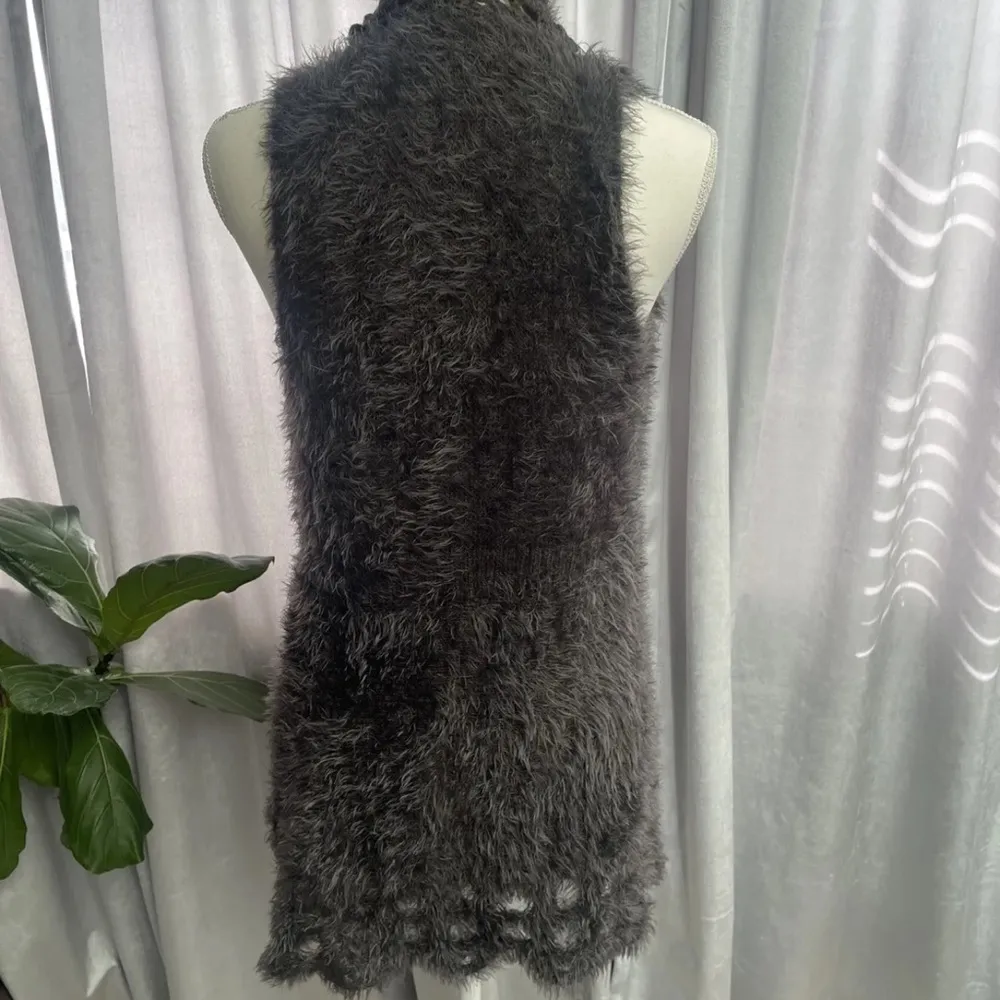 BKE Sweater Womens Small Gray Crochet Fur Lined Open Vest Cardigan Knit Comfort - Image 6