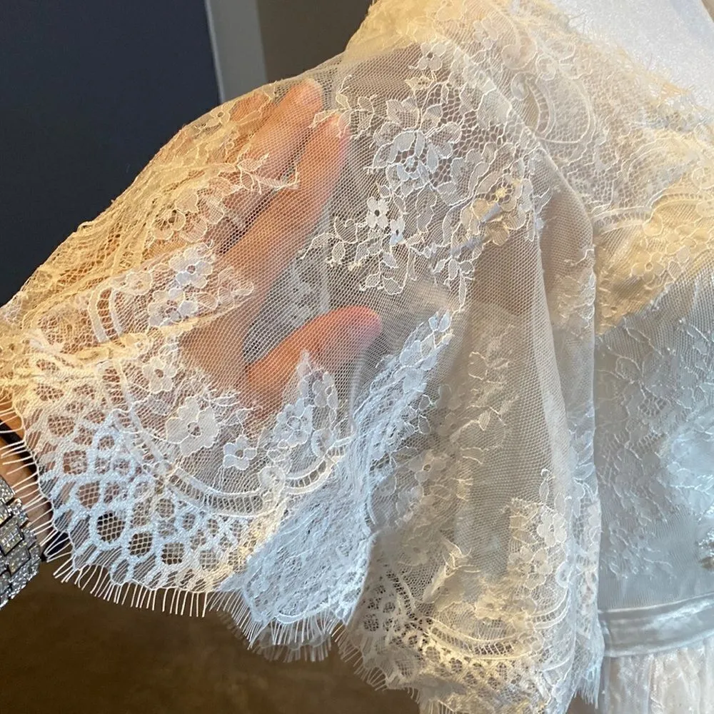 Women’s V - Image 8