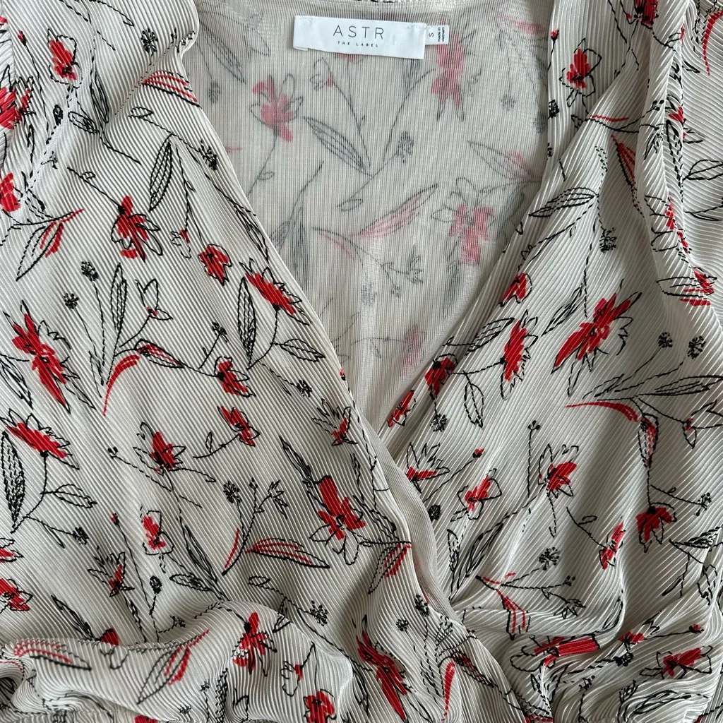 ASTR Women's Blouse 376 - Image 3