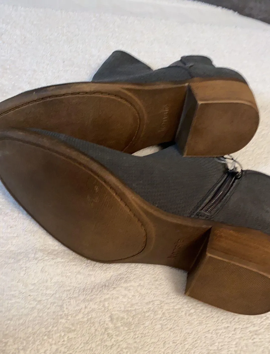 zip side booties dark gray Size 8 - Image 4