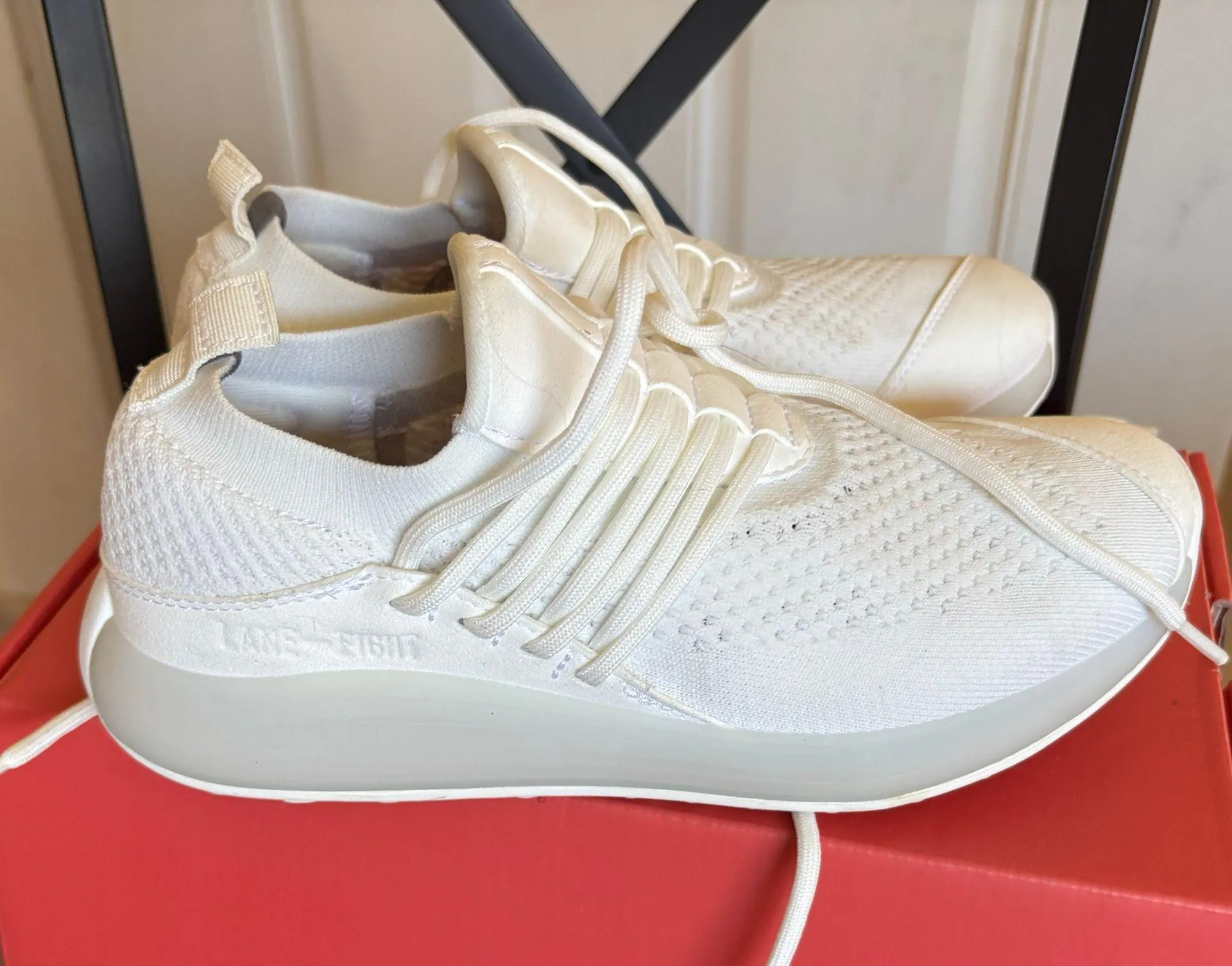 Lane-Eight NIP 6.5 Lane-8 White Sneakers - Image 3