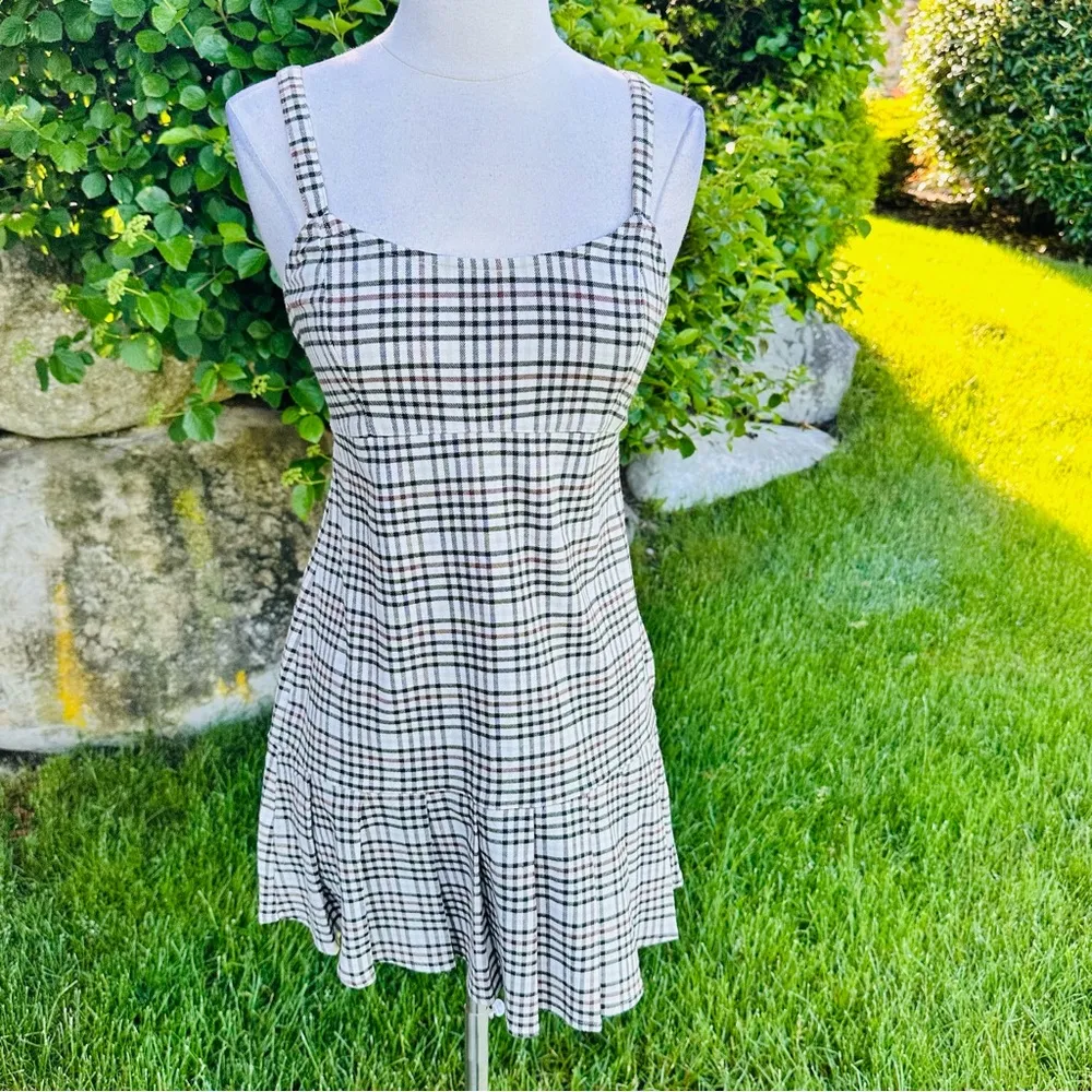 Hollister  Plaid Structured Pleated Mini Dress - Image 4