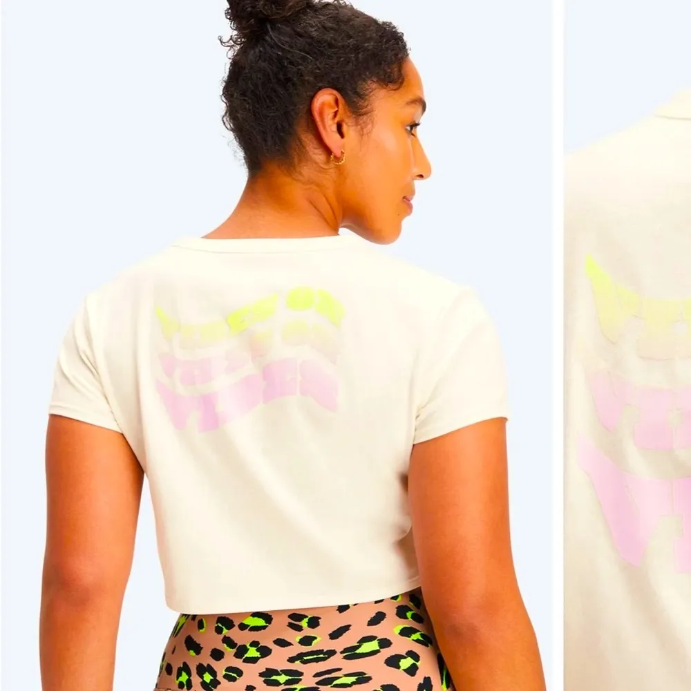 Fabletics Cropped Baby Tee yin & yang - Image 4