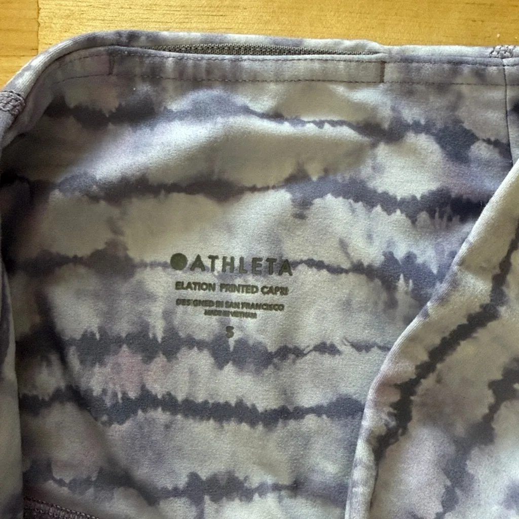 Athleta Mid-Rise Elation Printed Capri Legging Water Color Tie Dye Tahiti Dusk S - Image 8