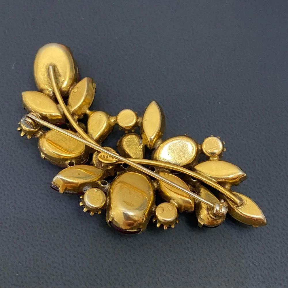 Vintage Stunning KRAMER Satin Press Glass Brooch - Image 4