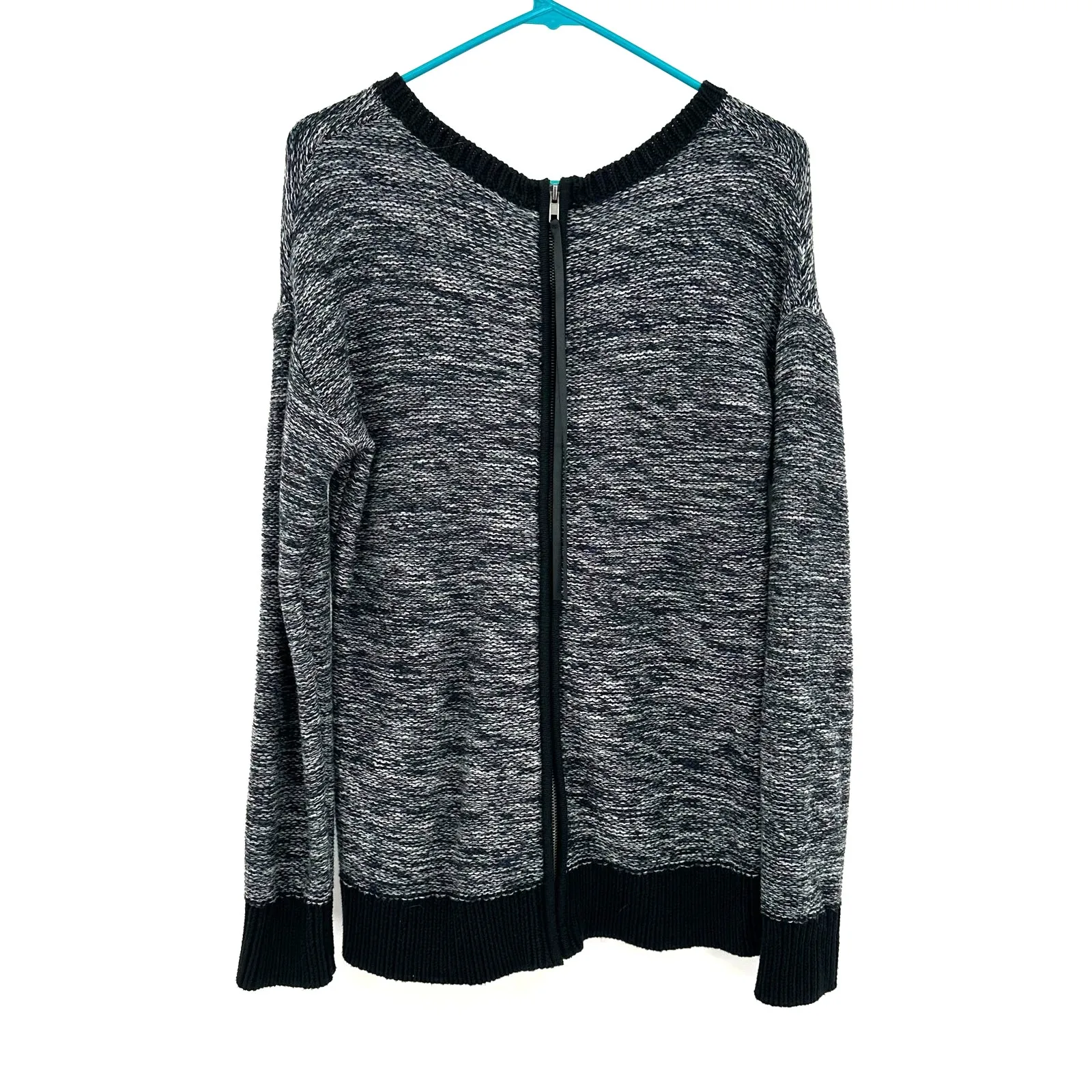 Market & Spruce Size Medium Sweater Gray Loose‎ Knit Zip Up Back Casual Autumn - Image 2
