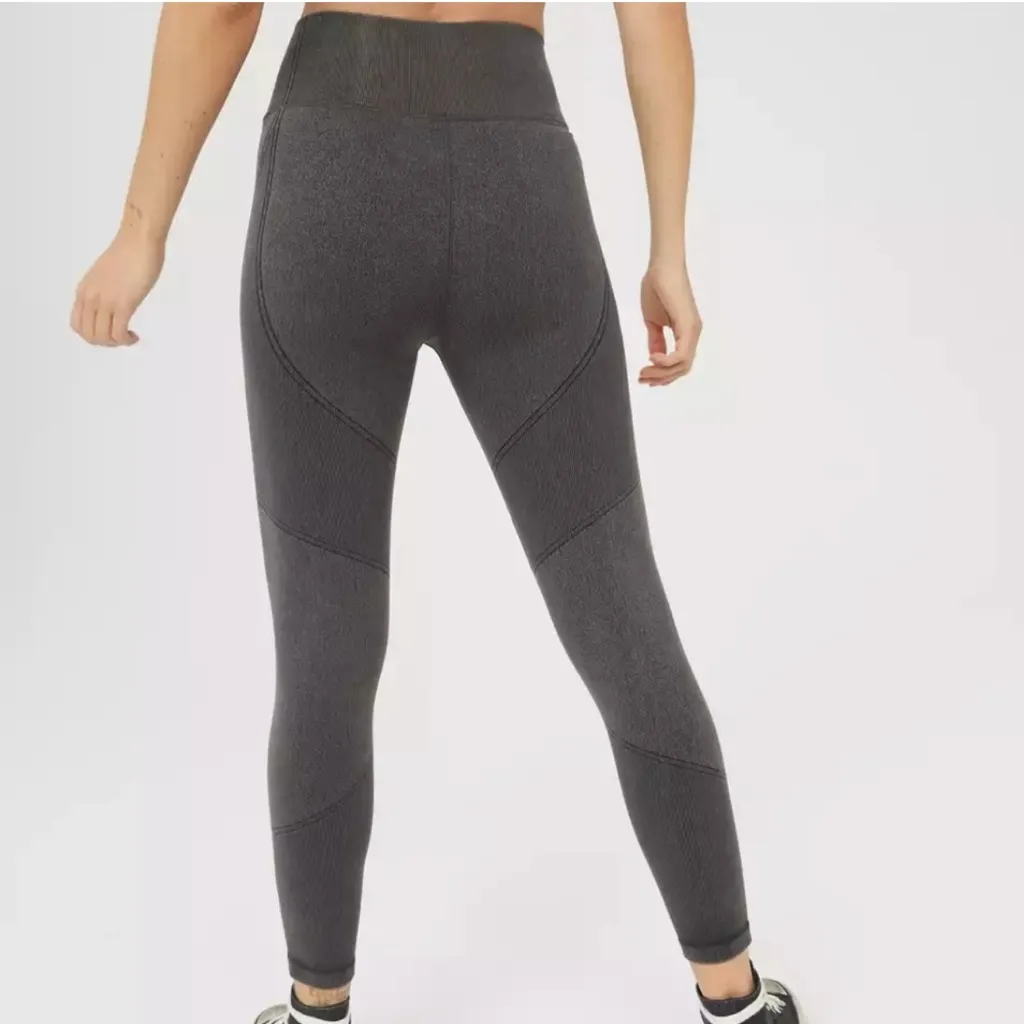 Aerie Offline Smoked Gray High Waist Seamless 7/8 Legging - Image 4