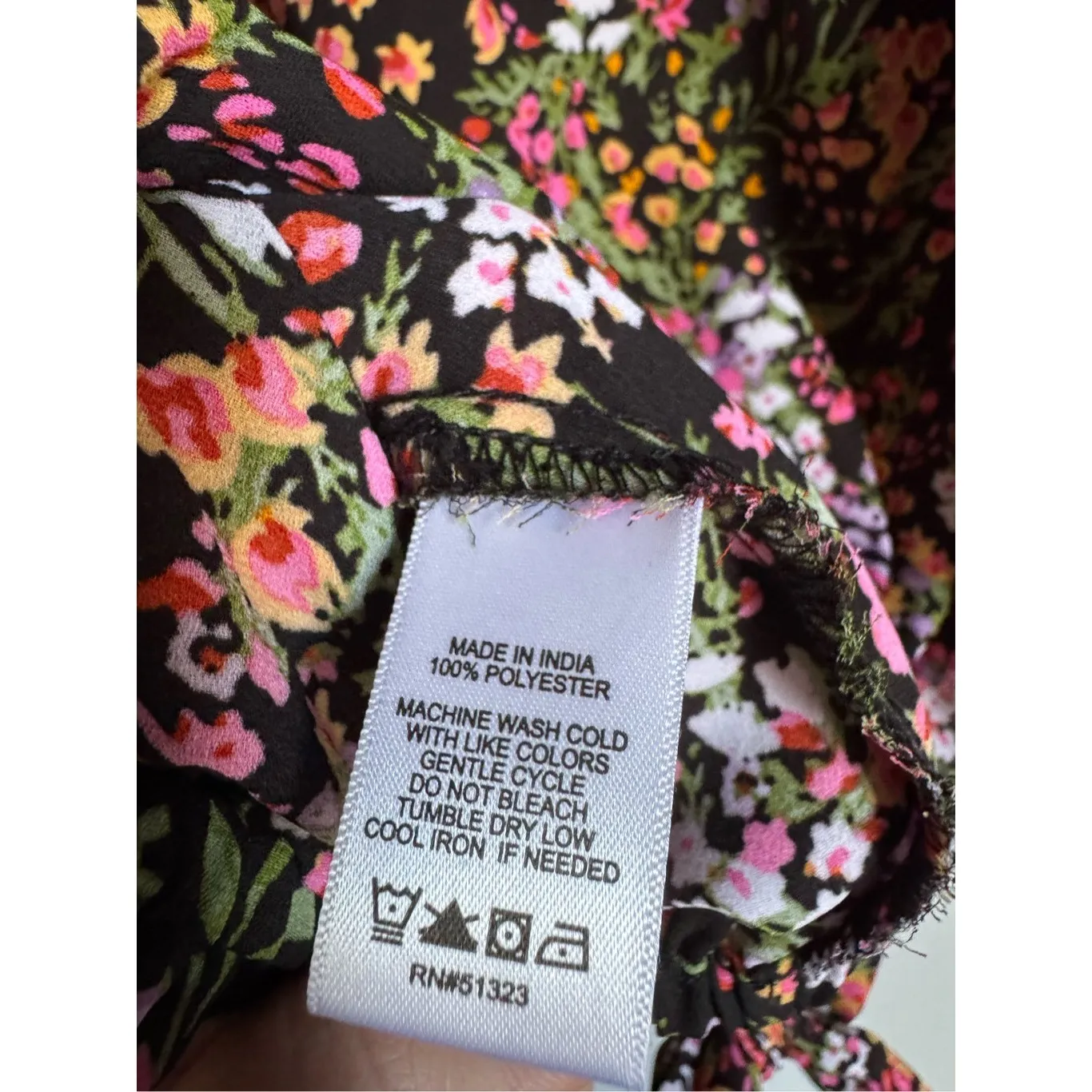 CeCe Womens Black Floral Puffy Ruffled Sleeve Off the Shoulder Top sz M Dainty - Image 3