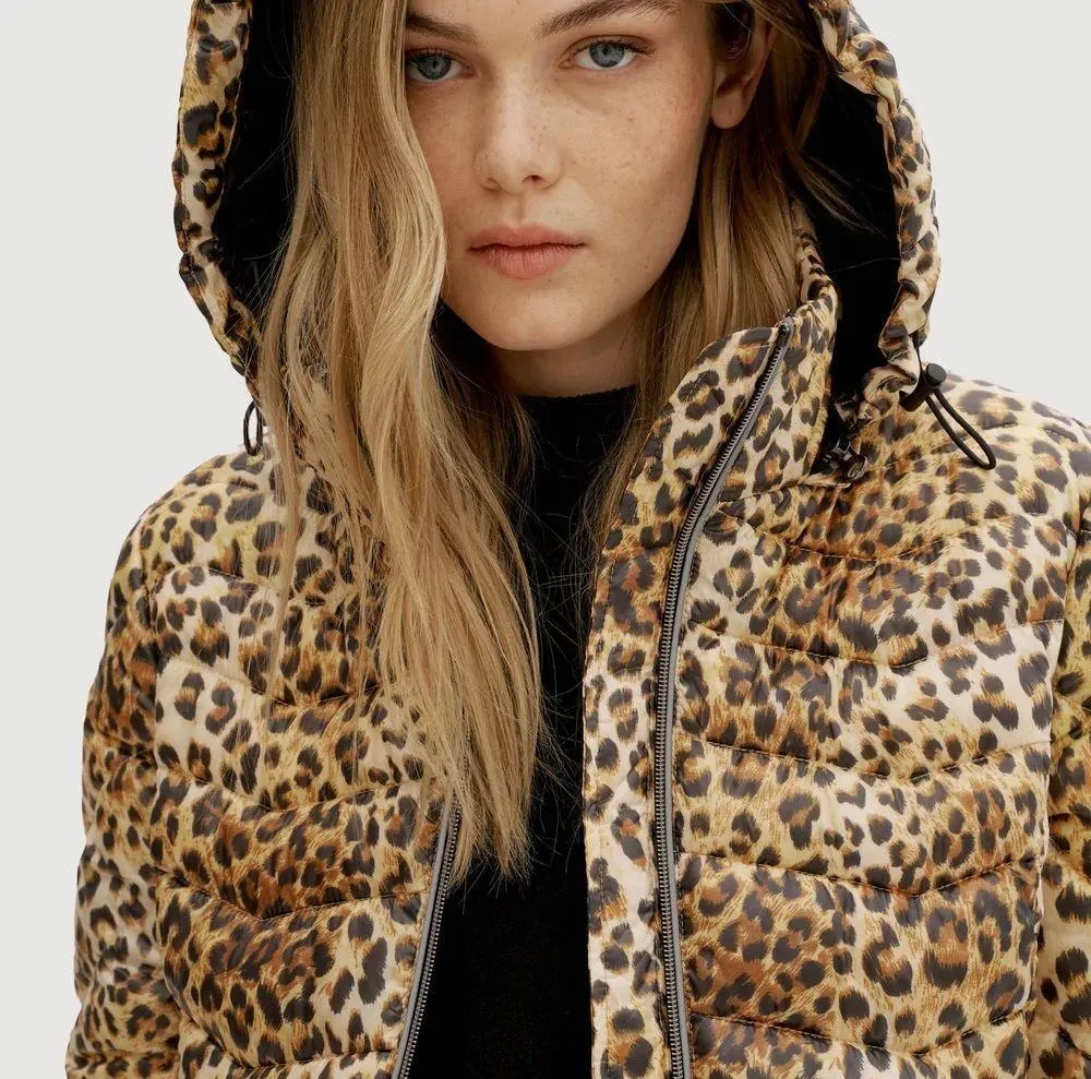 NWT Noize Vegan Claire Mid Length Puffer Coat Citrine Cheetah Size XS - Image 4