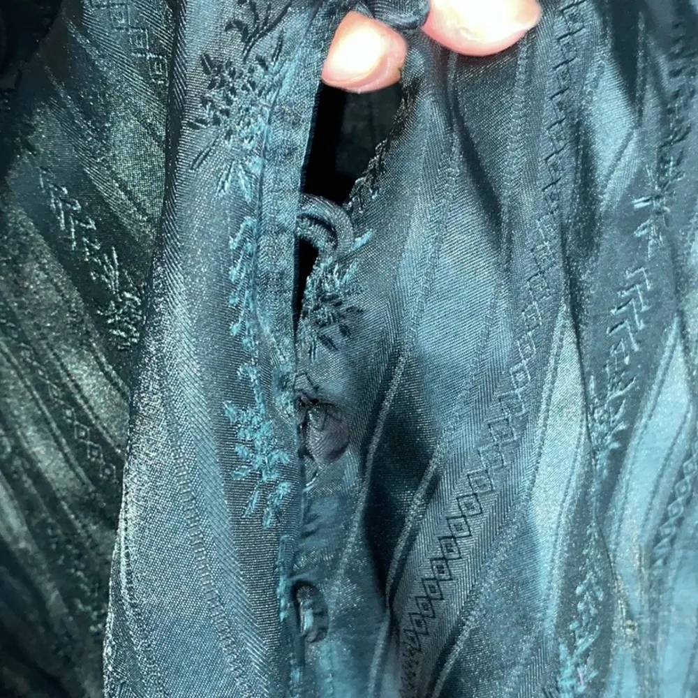 Victoria Secret 80’s Vintage night top - Image 8