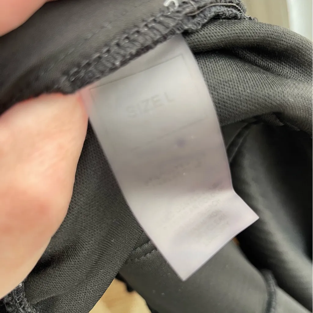 Maniere de Voir Women’s Velour Corduroy Joggers Black Zipper Pockets Large - Image 6