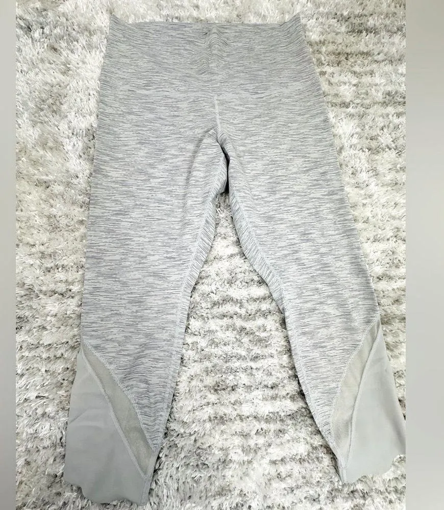 Lululemon Fast Free Crop Leggings Size 12 Gray Scallop - Image 10