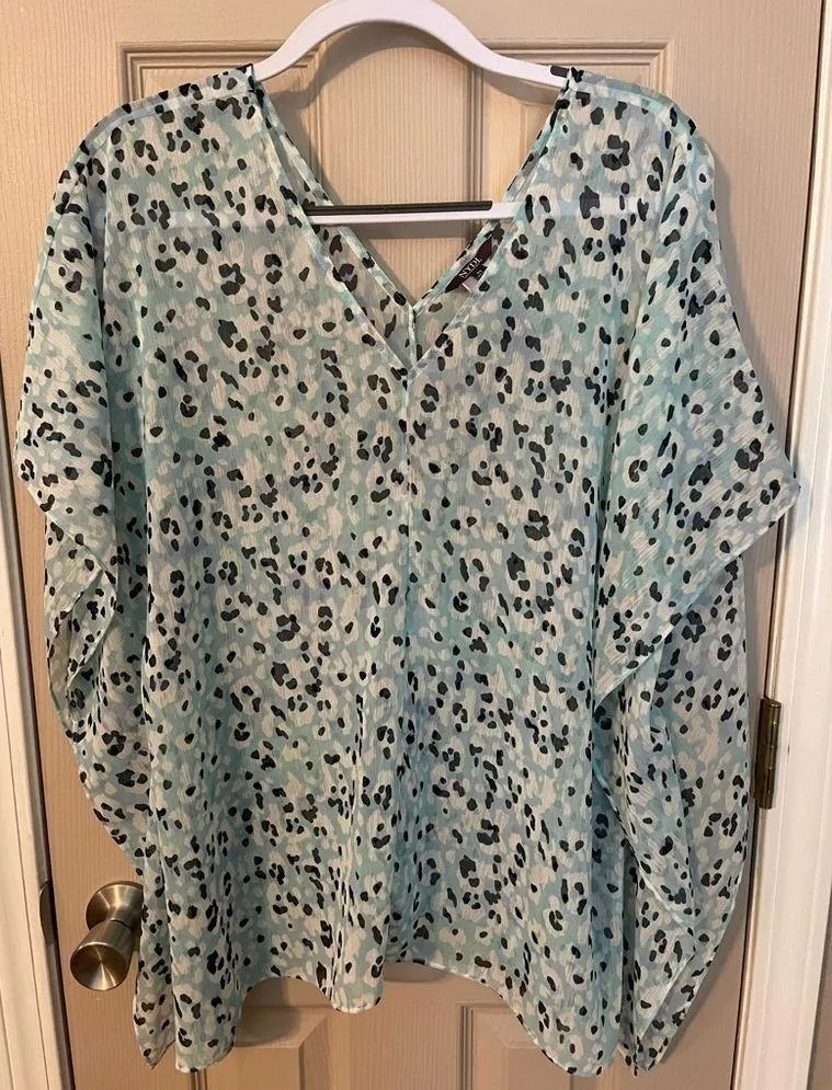 NYDJ Los Angeles sheer oversized flowy blouse. NWOT - Image 3