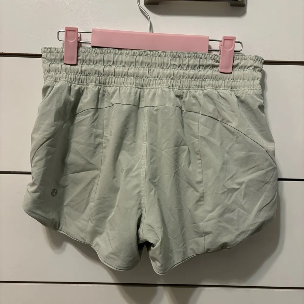 Lululemon Choose a Side Short Reversible 3"
Tidewater Teal / Springtime - Image 5