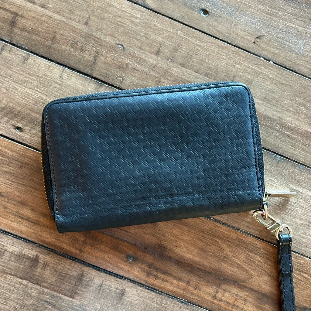 Tory Burch Embossed Marion Black Quilted Wallet Wristlet - Image 9