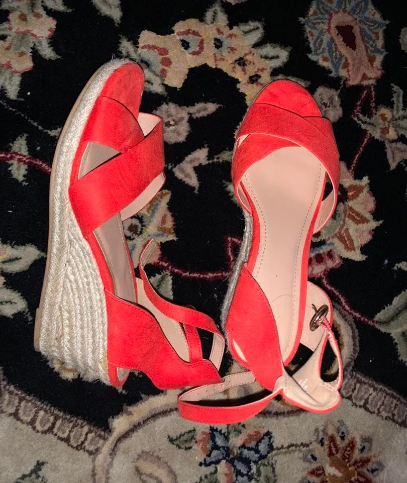 H&M Red Wedges - Image 2