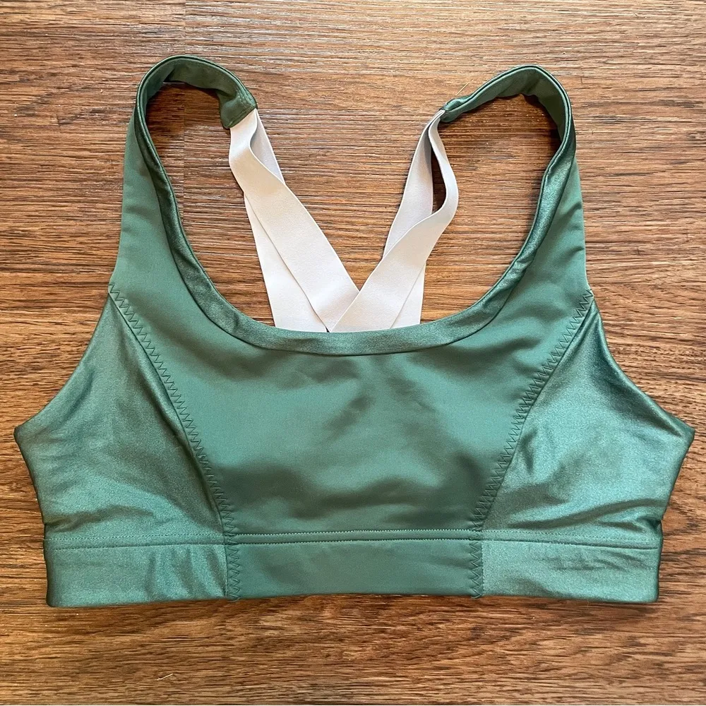 Fabletics Paige Low Impact Sports Bra Green Silver Strappy Back Sz Large - Image 4