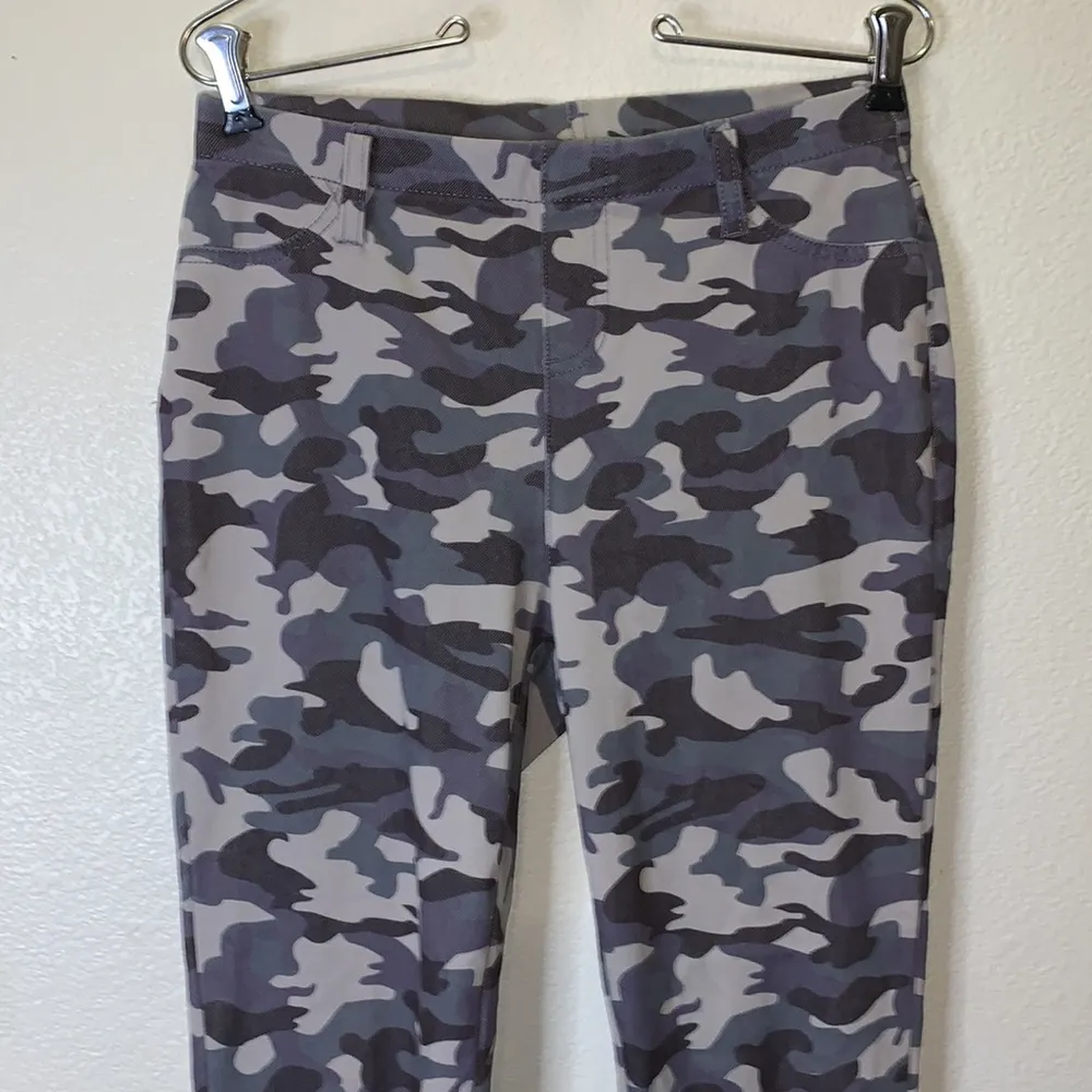 Faded Glory grey camo jegging skinny pants skinny jeans - Image 2
