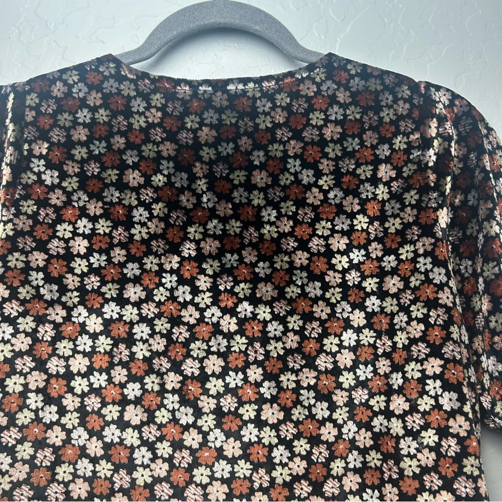 Madewell velvet tulip-sleeve ruffle top in petite blooms true black size xxs - Image 10