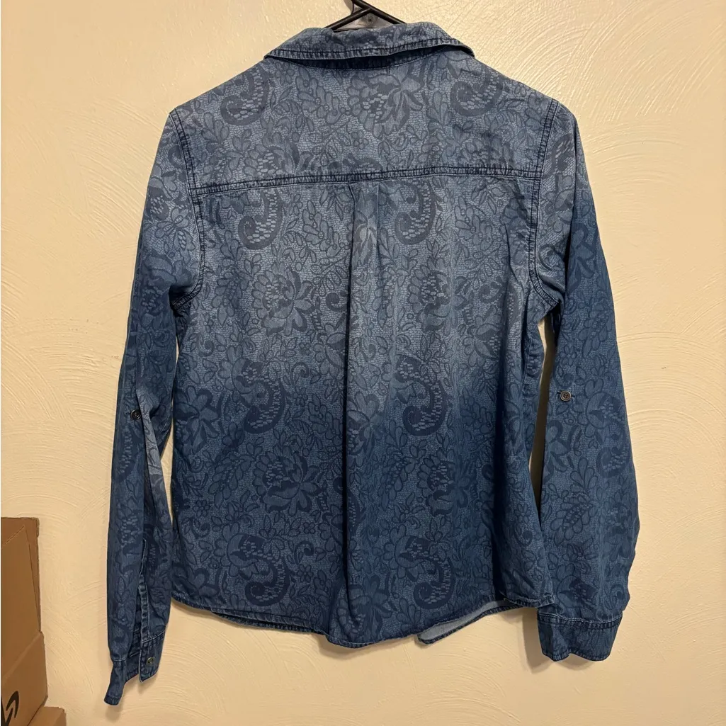 Christopher & Banks Floral Chambray Button Shirt Size Medium - Image 6