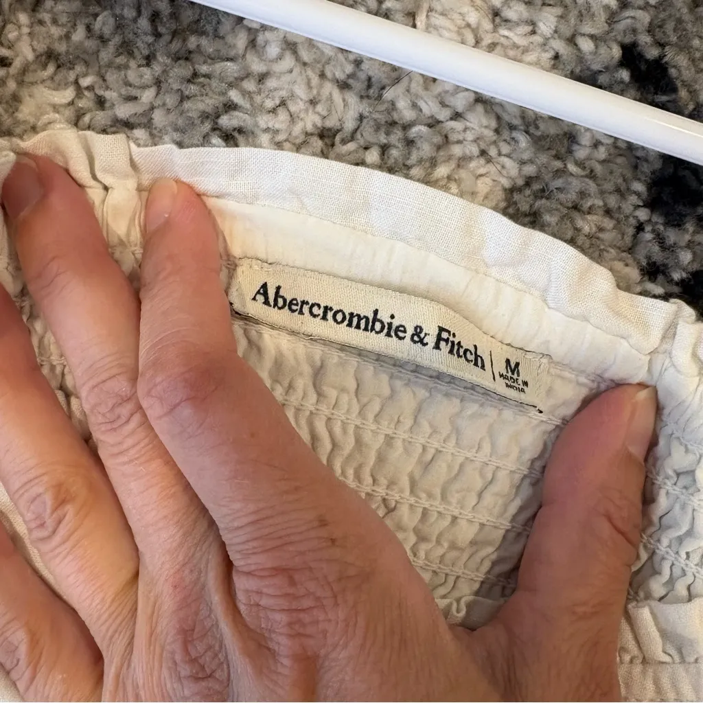 Abercrombie & Fitch Short Sleeve Smock Waisted Women's Top Medium Ivory - Image 7