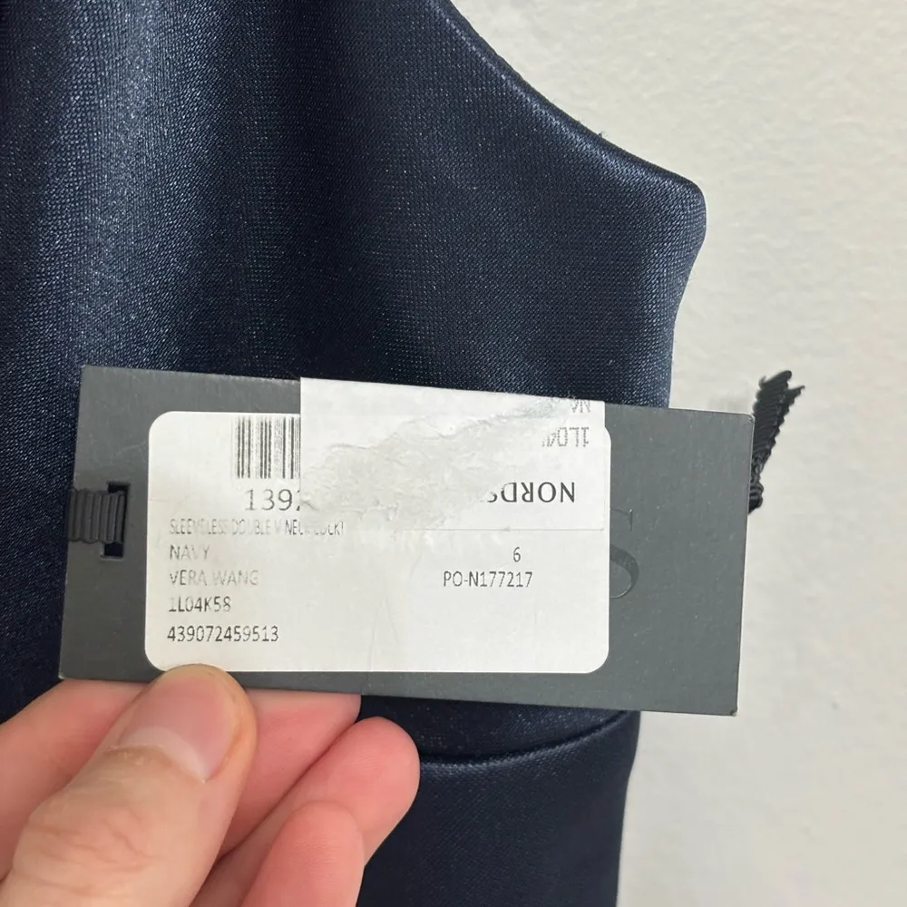 NWT Vera Wang Sleeveless Double V Neck Cocktail Dress in Dark Blue - Size 6 - Image 5