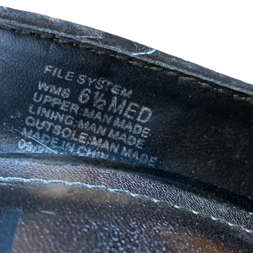 Unlisted by Kenneth Cole Women's Closed Toe Heels. EUC - Image 6