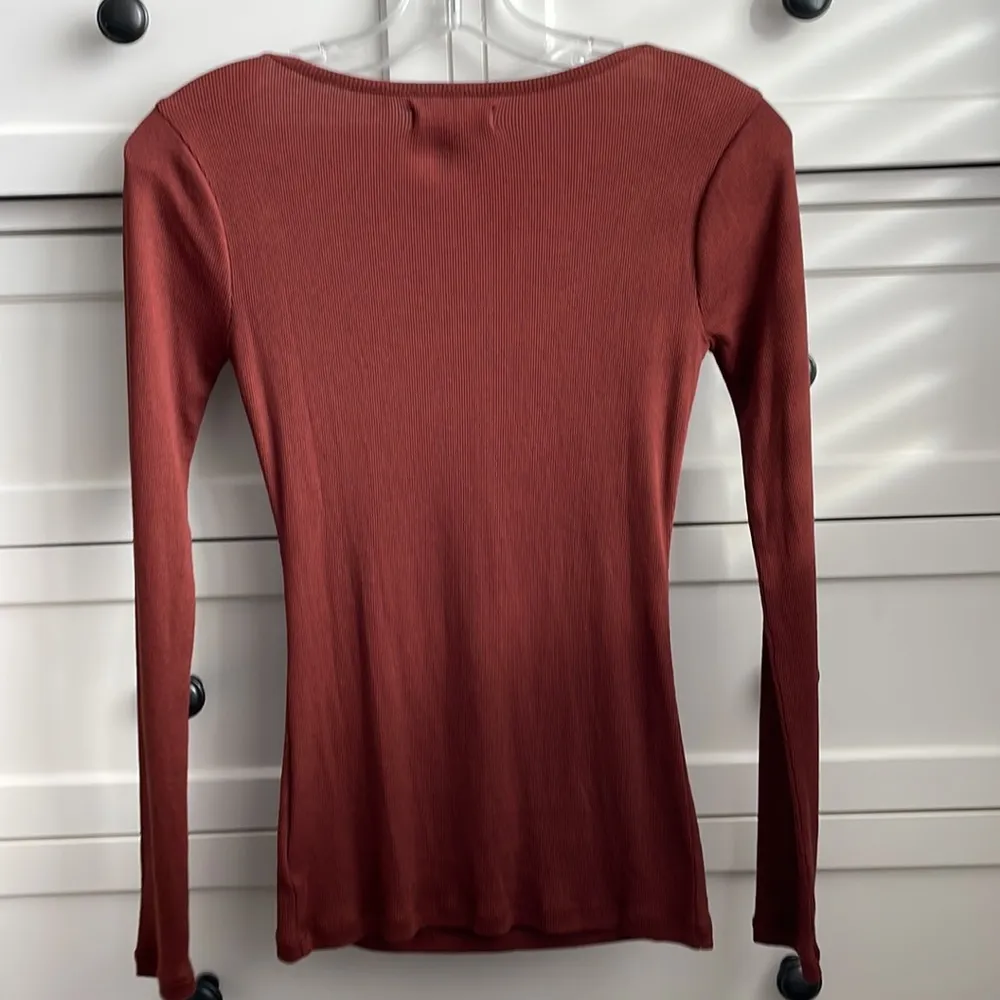 Madewell Women’s Stained Mahogany Fine Ribbed Sweatheart Tee Long Sleeve - XXS - Image 5