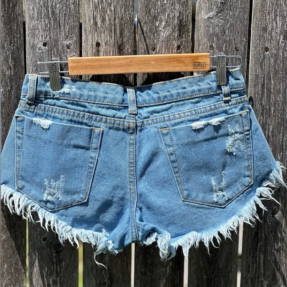 Signture 8 Distressed Frayed Hem High Waisted Denim Jeans Shorts Blue - Image 7