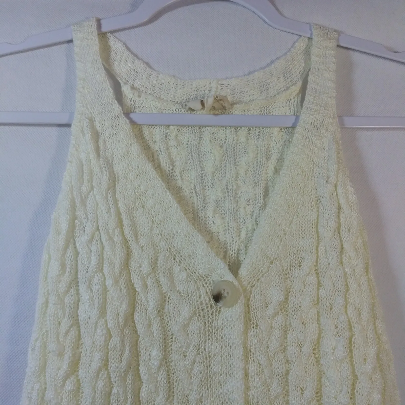 1.4.3 Story By Line Up Cream Cable Knit Button Front Sweater Vest Size M - Image 3