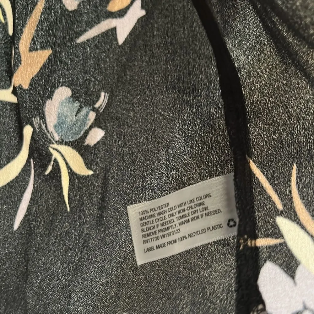 H&M/A New Day Pants Set(Size Top Medium,Pants 10) Black - Image 8