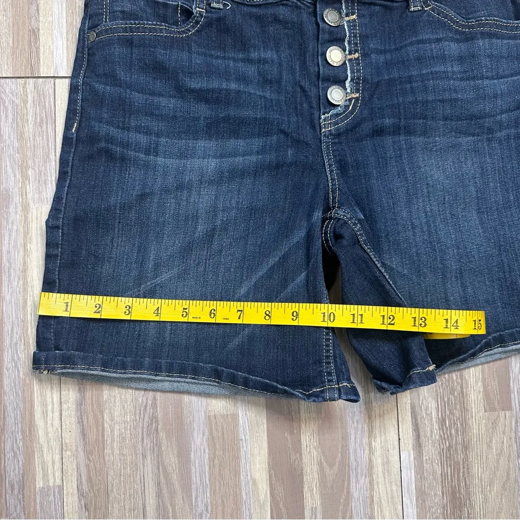 Simply Vera Wang Dark Blue Denim Shorts with Button Fly Women’s Size 10 - Image 2