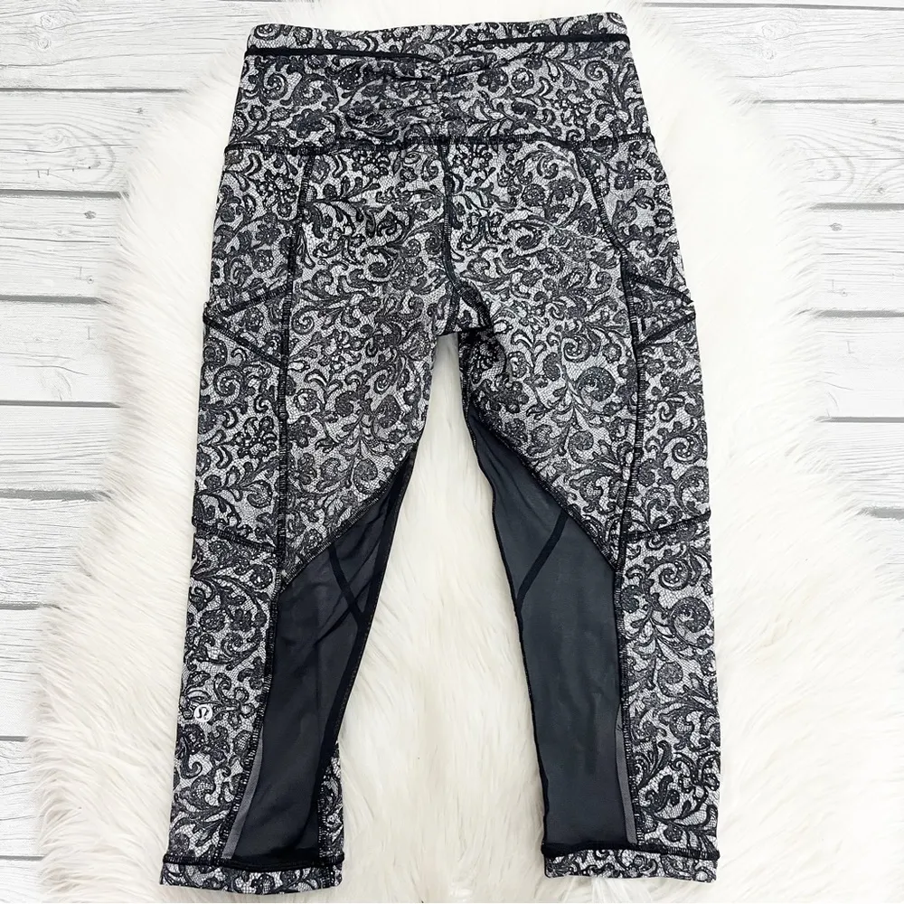 Lululemon Outrun Mini Cinder Lace Crop Legging - Image 2