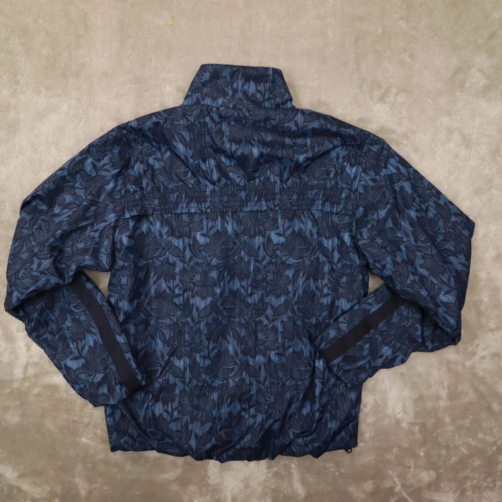 ATHLETA Women's Sightseer Lace Ethereal Bloom Cottage Blue‎ Jacket size XS - Image 5