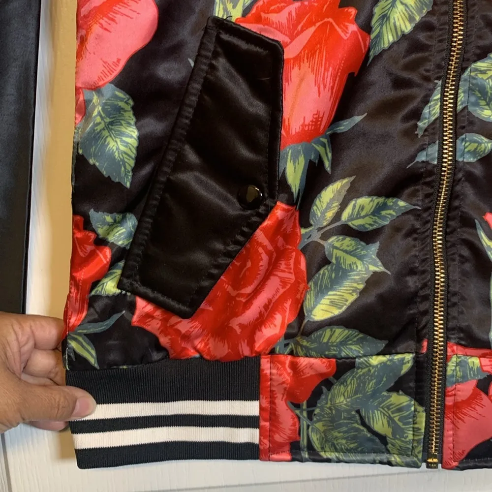 CHRDLR Black Jacket Roses Floral Stripe Trim Satin Bomber Jacket Size Large EUC - Image 2