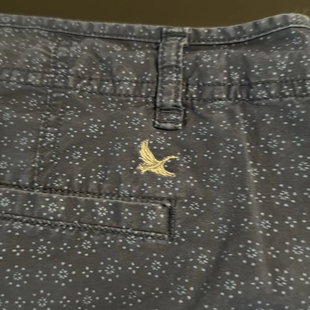 Eddie Bauer Blue Patterned Shorts - Image 5