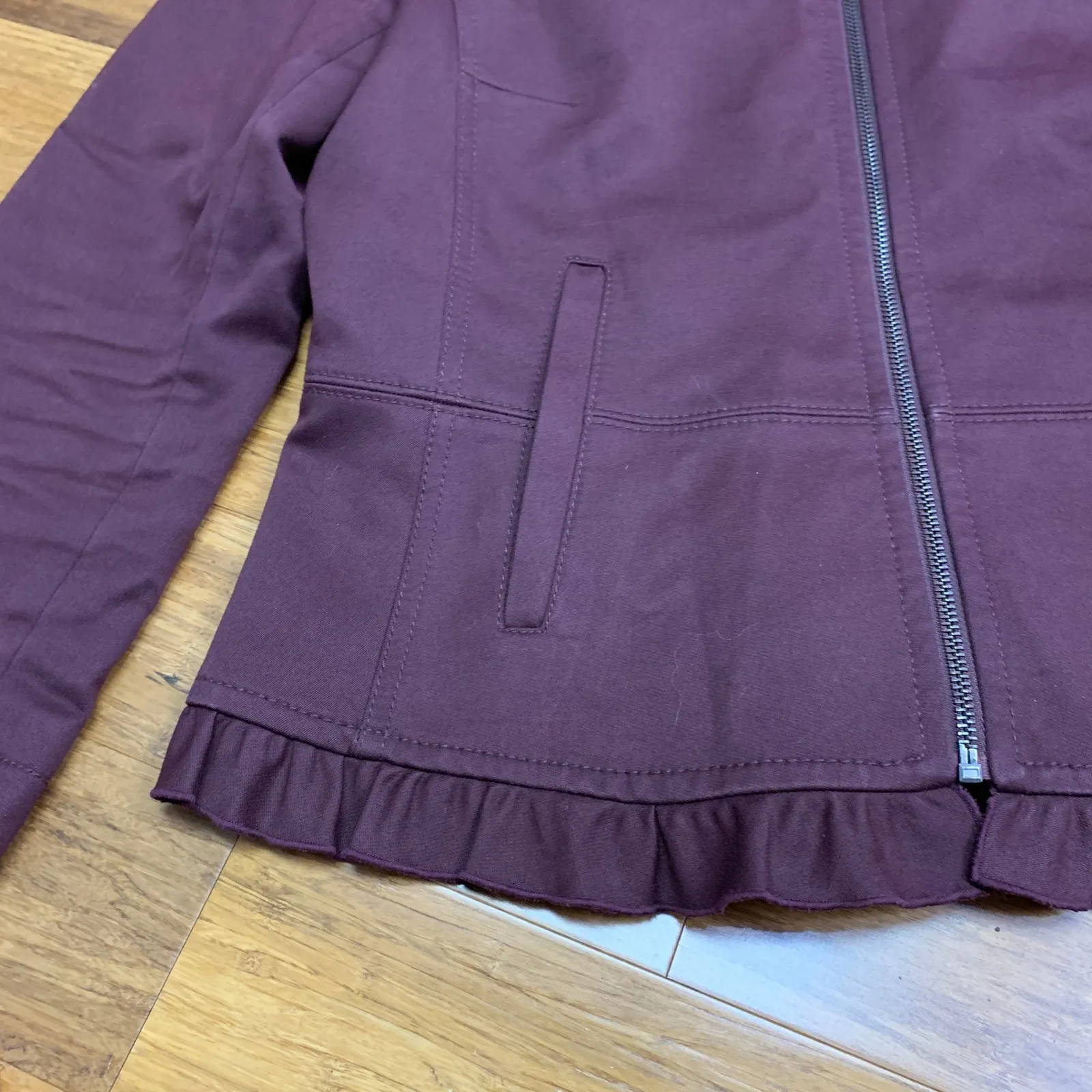 Ann Taylor Burgundy Ruffle Hem Moto‎ Jacket Full Zip Womens Size 8 Fall Casual - Image 3