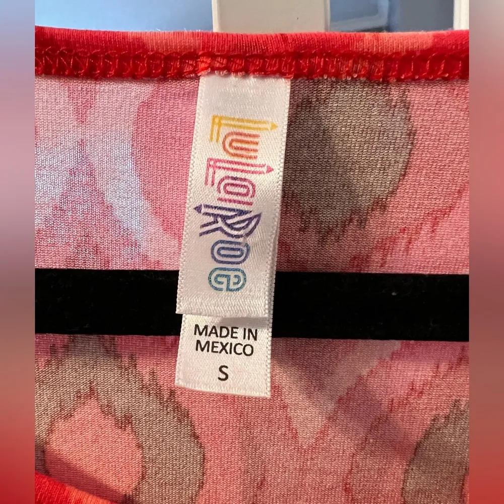 LuLaRoe Womens Multicolor Reindeer Classic T - Size Small NWT - Image 4