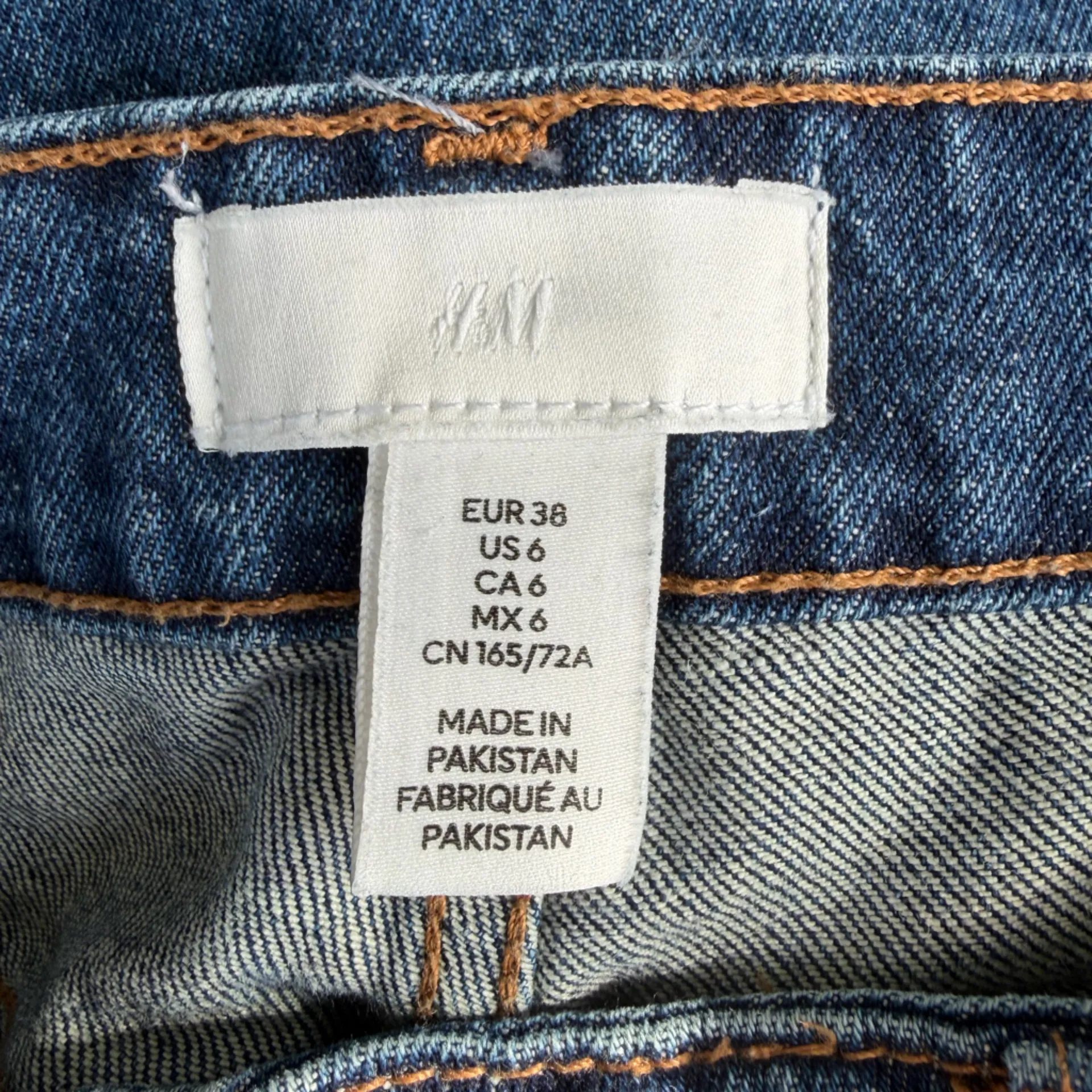 H&M Relaxed Fit Blue Jeans - Image 3