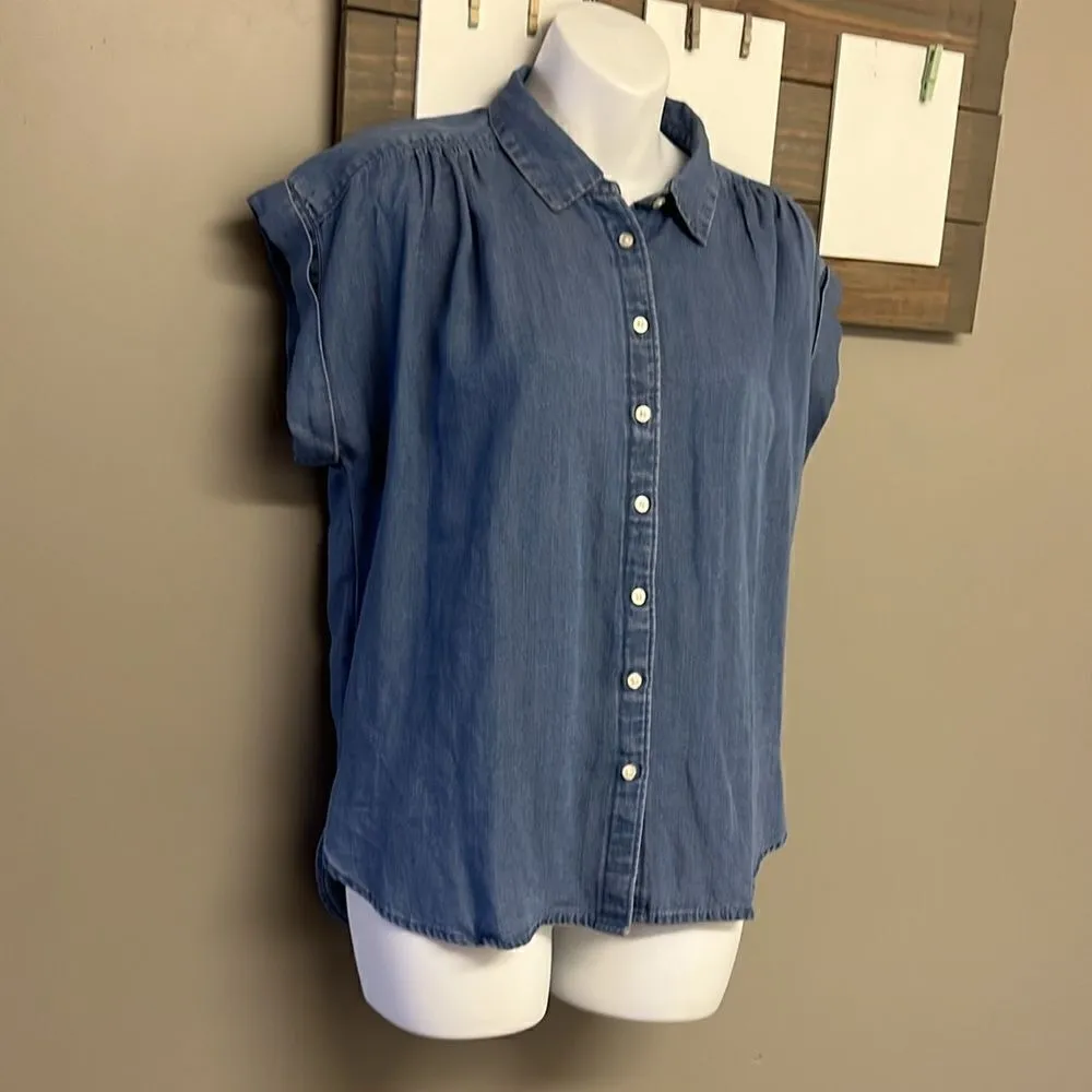 LOFT Petites Lyocell Blend Button Down Short Sleeve Shirt with Pleating- MP - Image 3