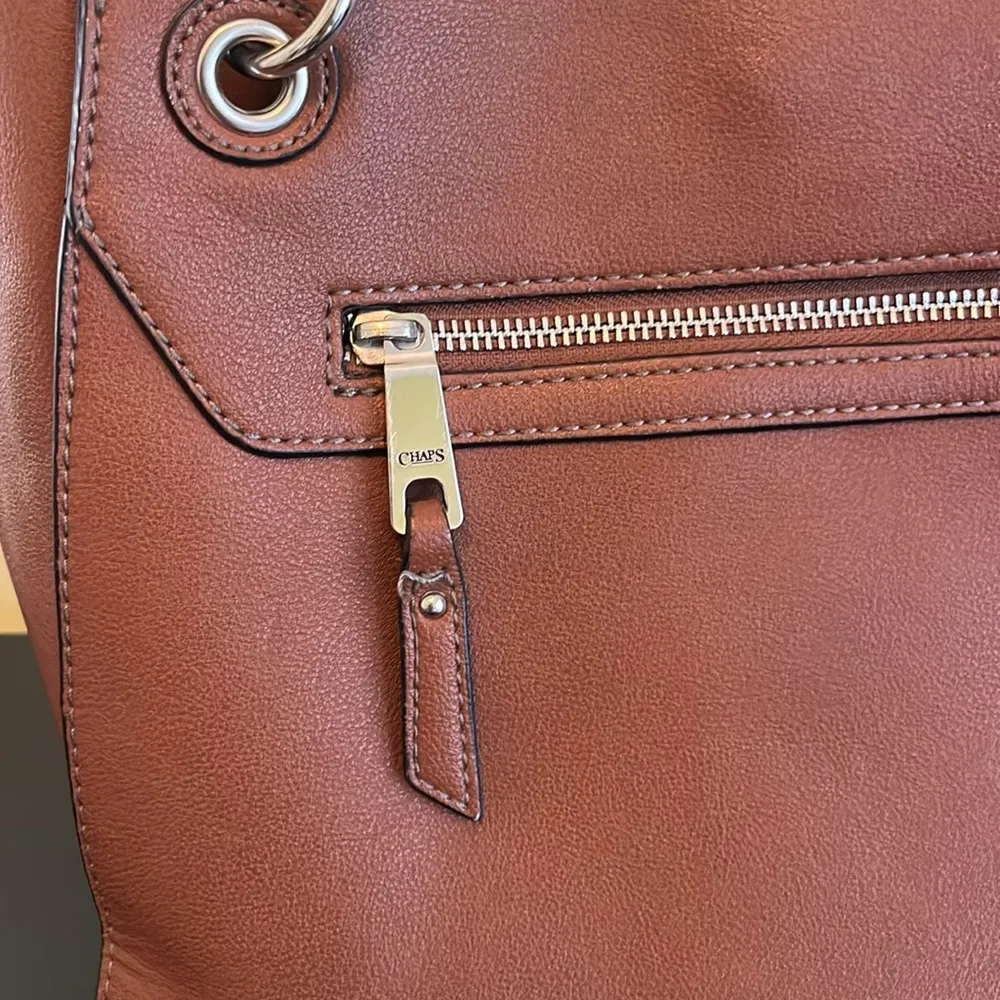 Chaps Brown Shoulder Bag Lots of Pockets - Image 3