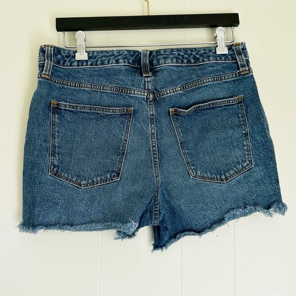 TARGET Universal Thread Vintage Midi Shorts Blue 10/30 - Image 3