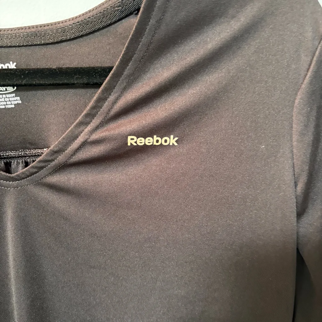 Reebok Women's black workout shirt - Image 4