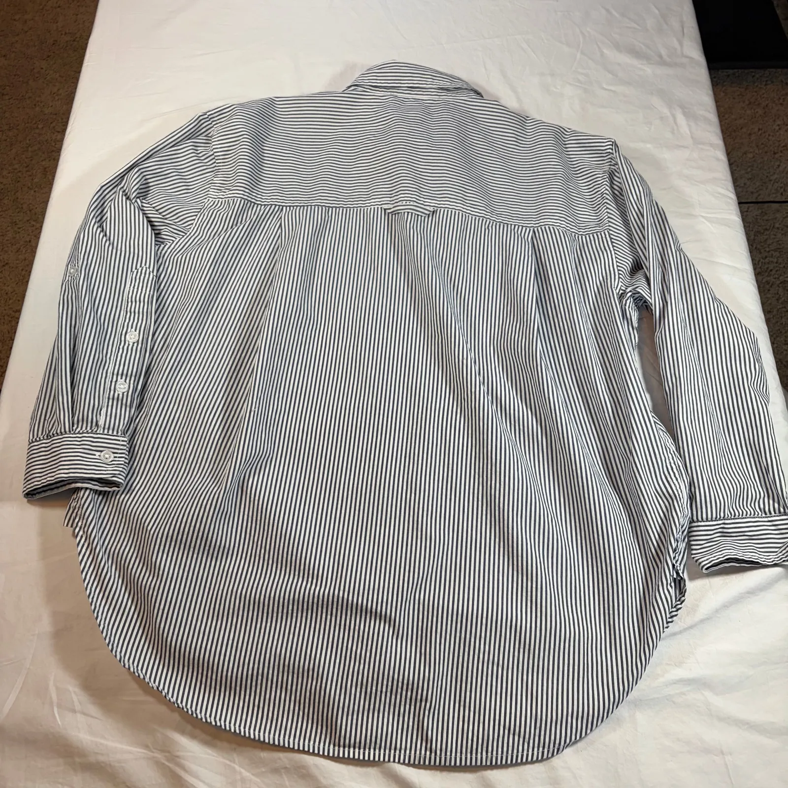 Gloria Vanderbilt womens blue white striped button down relaxed fit. Size L - Image 7