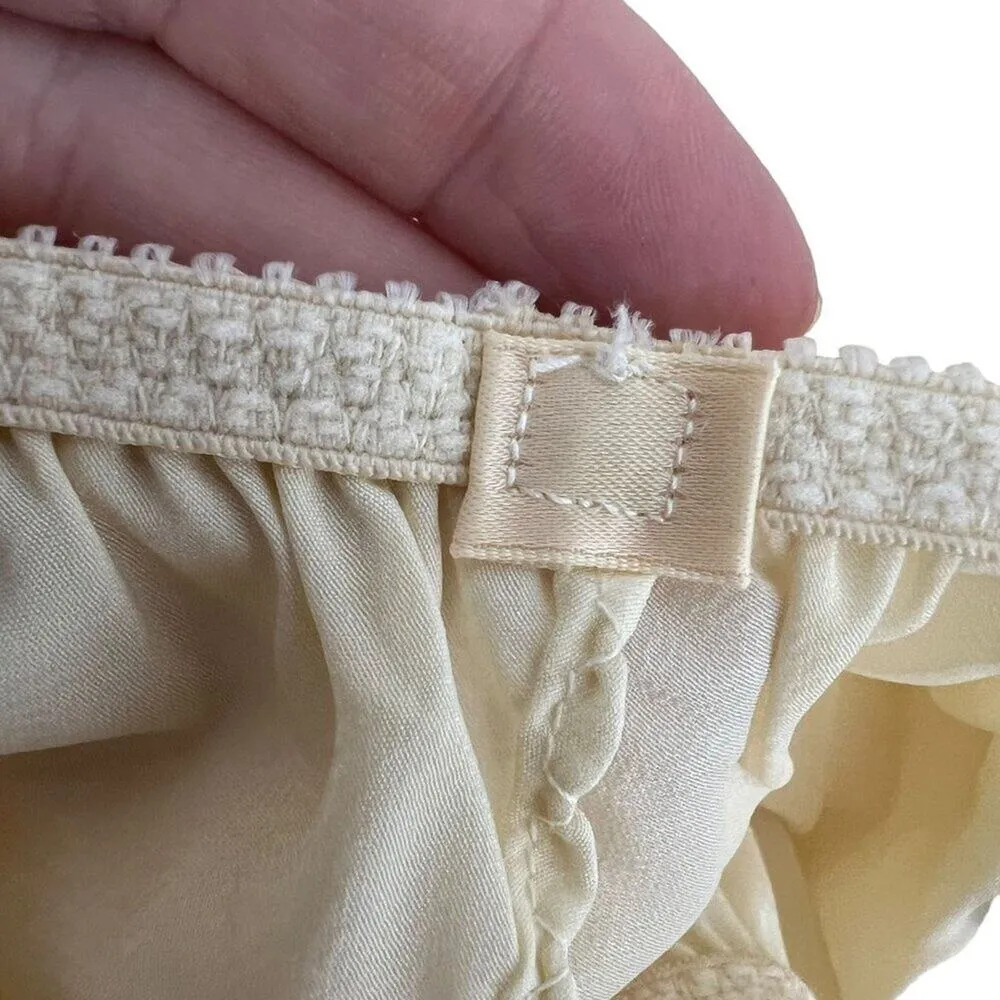 Vintage Bloomingdales Lingerie Ivory Double Tulip Slit Half Slip Size Medium - Image 4