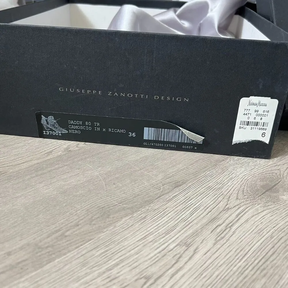 NWT Brand new authentic Giuseppe Zanotti Swarovski Crystal ankle boots Size 6 - Image 11