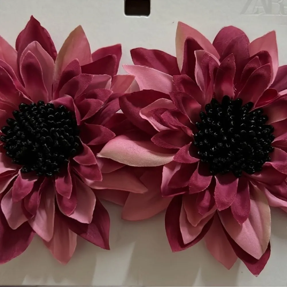 ZARA  Flower Red & Pink Earring - Image 4