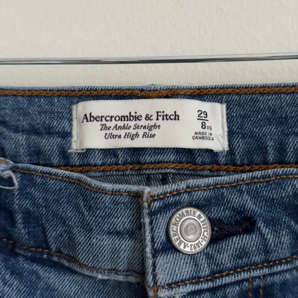 Abercrombie & Fitch The Ankle Straight Ultra High Rise Size 29 / 8 EXTRA SHORT - Image 3